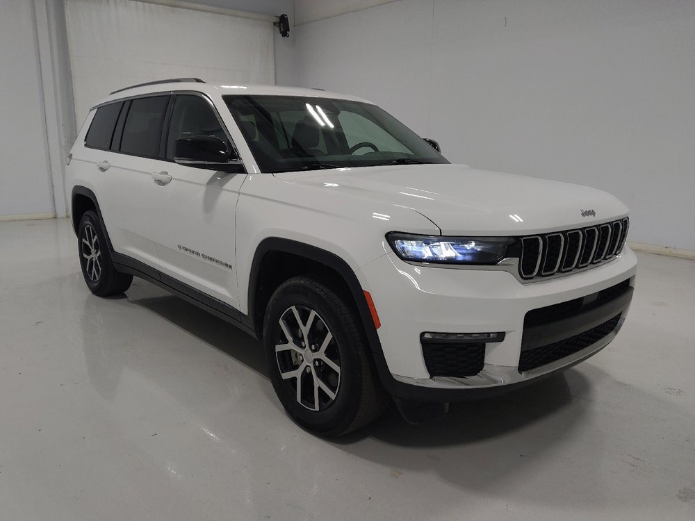 Used 2023 Jeep Grand Cherokee L Limited AWD/4WD image 13