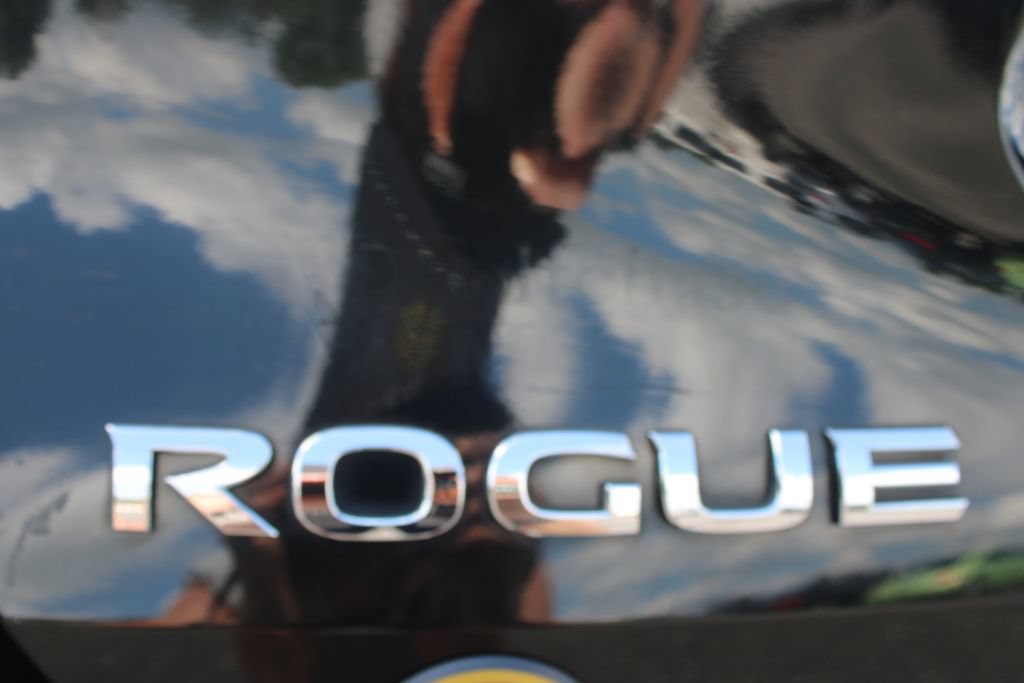 Used 2017 Nissan Rogue S FWD image 16