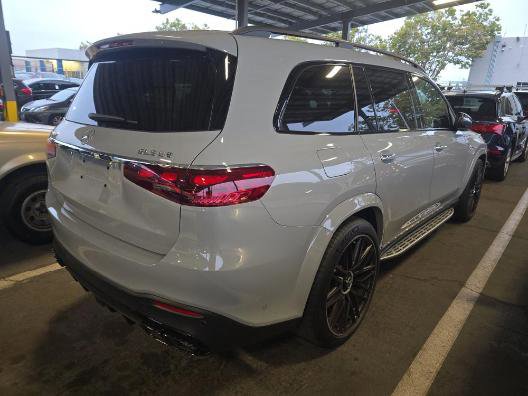 Used 2025 Mercedes-Benz GLS 63 AMG 4MATIC image 4