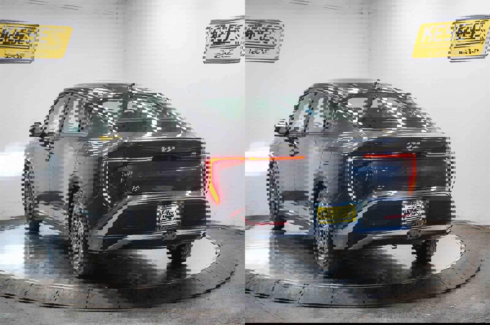 Used 2025 Kia K4 LXS image 2