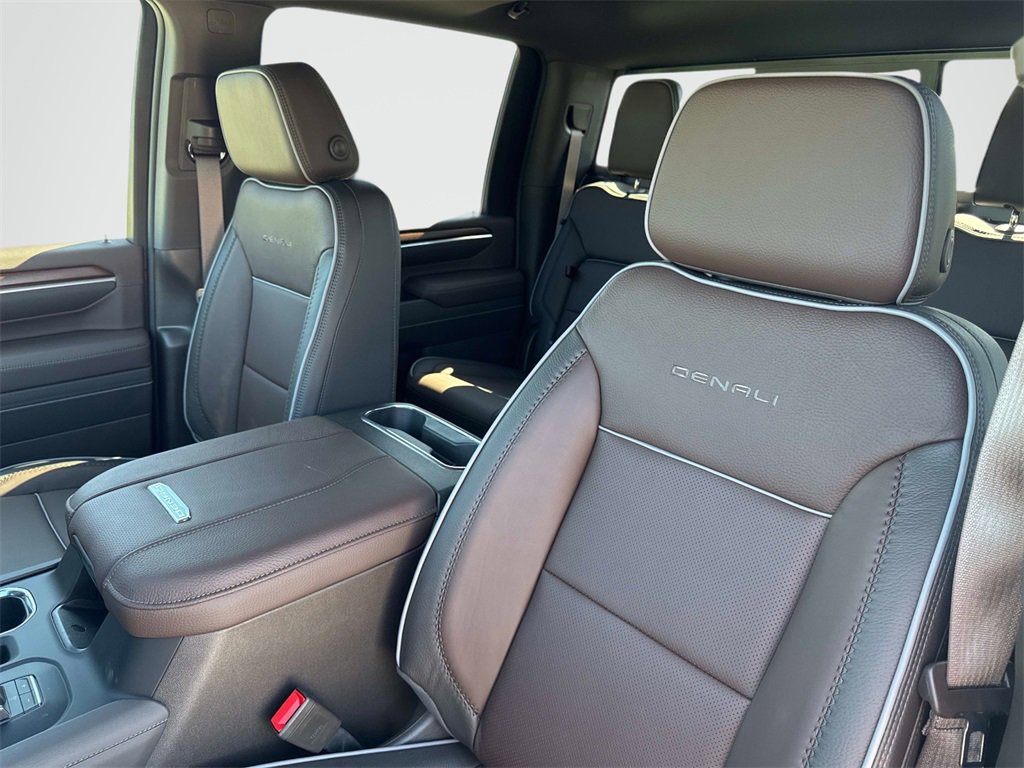 New 2026 GMC Sierra 2500 Denali w/ Denali Reserve Package image 13