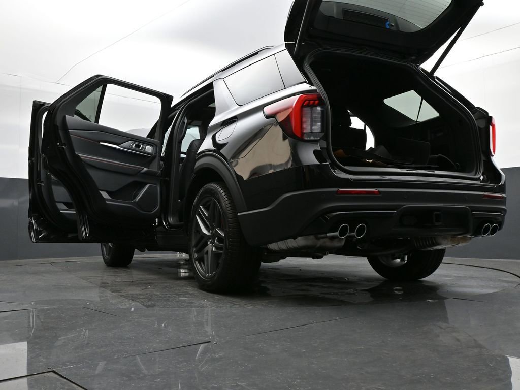 New 2026 Ford Explorer ST w/ Sun And Sound Package image 39