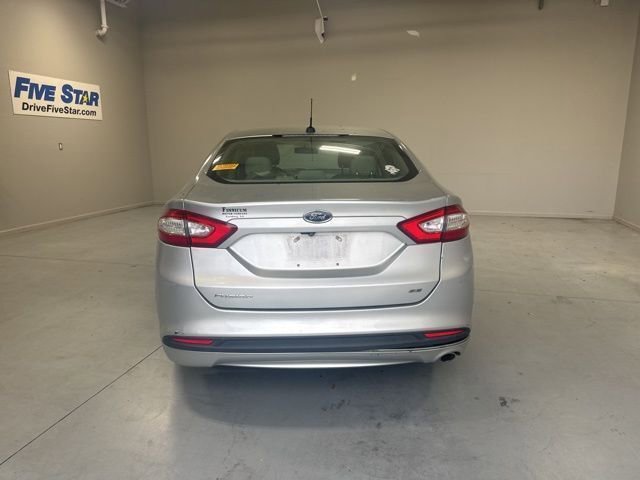 Used 2015 Ford Fusion SE image 8