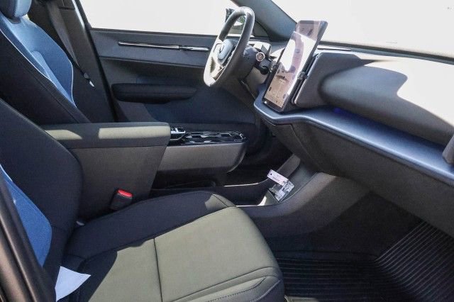 New 2025 Volvo EX30 Plus w/ Protection Package Premier image 12