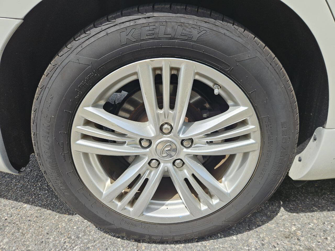 Used 2015 INFINITI Q40 AWD w/ Navigation Package image 27