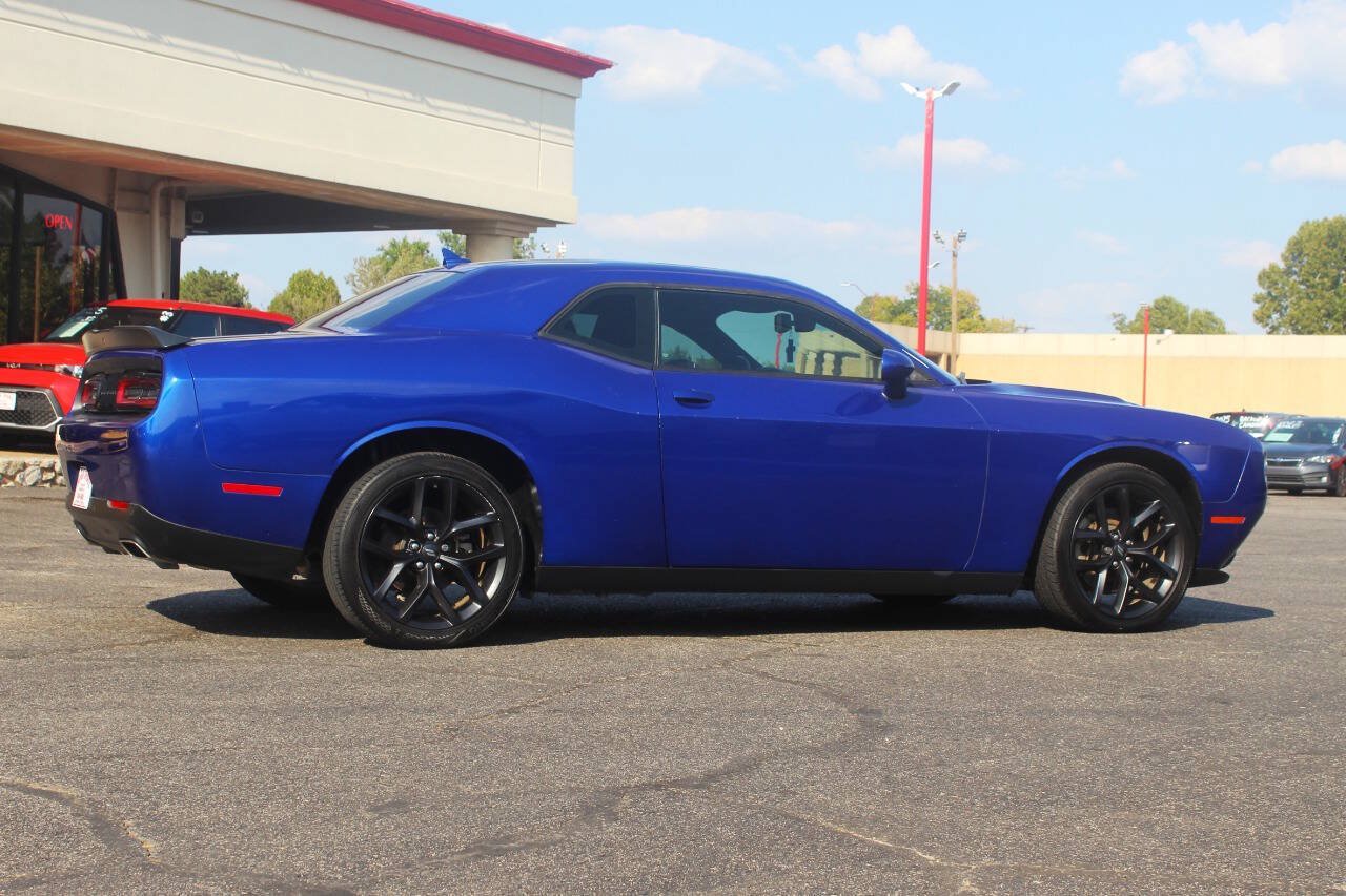 Used 2022 Dodge Challenger SXT w/ Plus Package RWD image 2