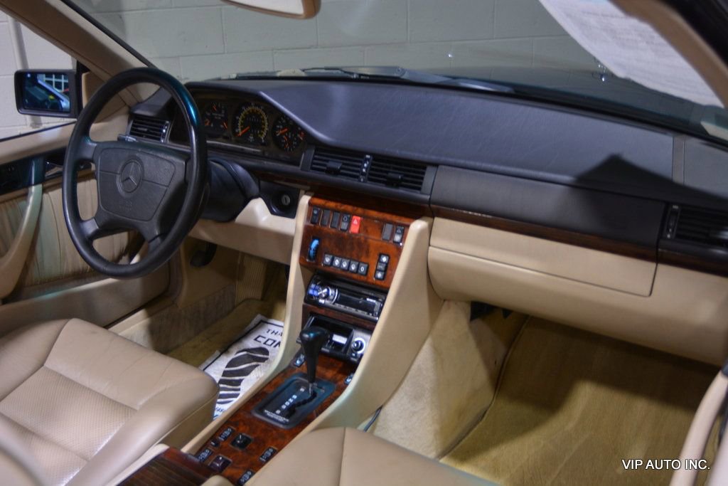 Used 1995 Mercedes-Benz E 320 Convertible image 33