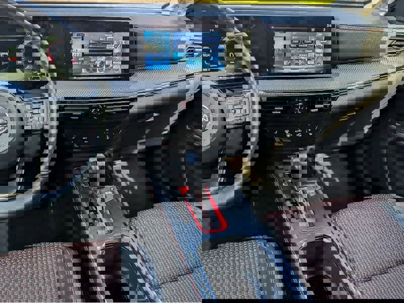 Used 2025 Nissan Kicks SR w/ SR Premium Package image 21