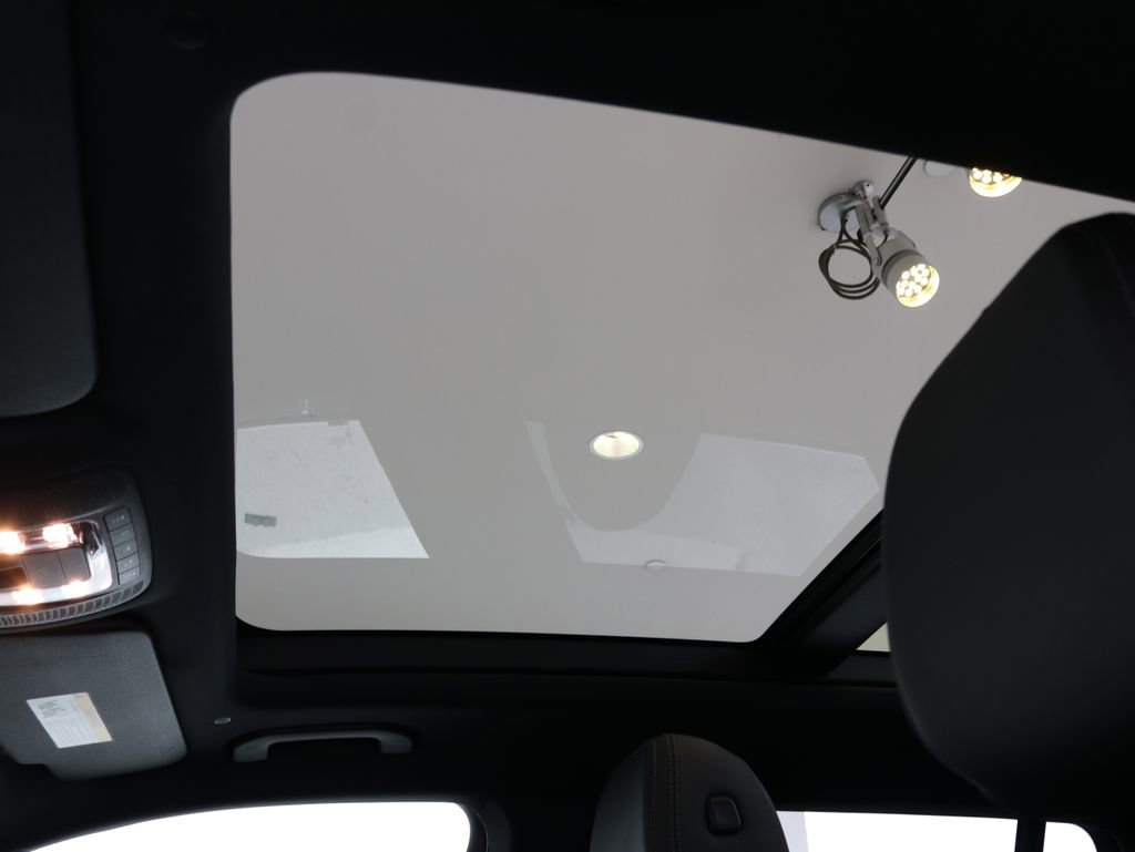 Used 2025 Mercedes-Benz GLS 450 4MATIC image 18