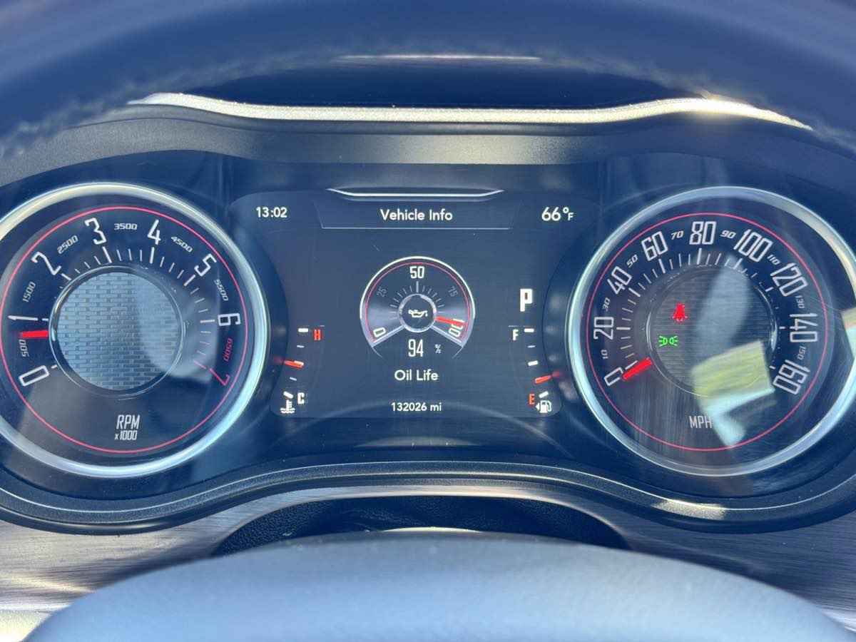 Used 2018 Dodge Challenger SXT RWD image 38