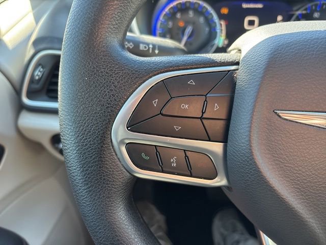 Used 2020 Chrysler Pacifica Touring w/ Advanced Safetytec Group image 31