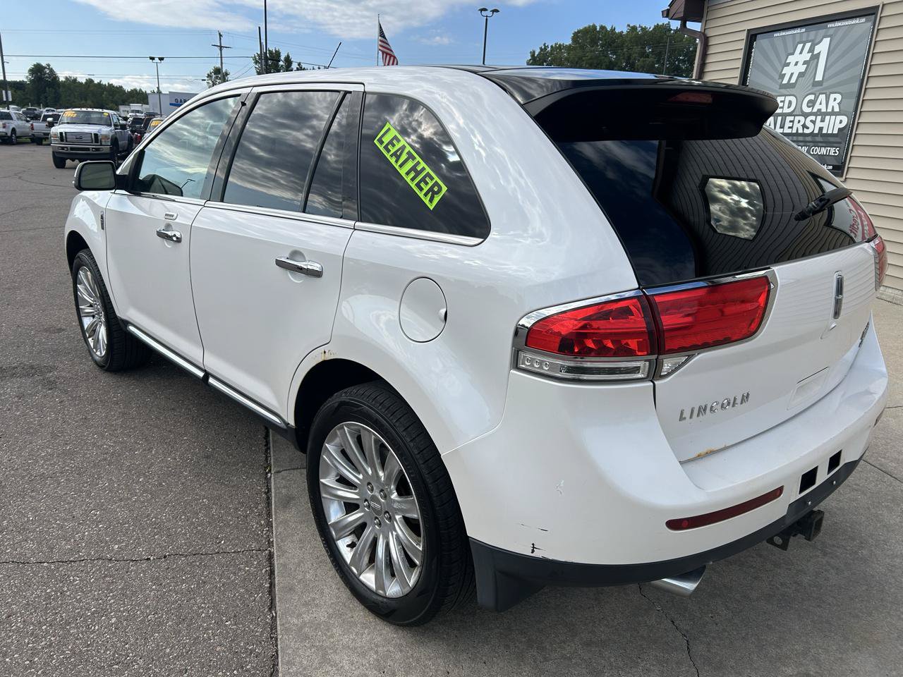 Used 2014 Lincoln MKX AWD w/ Equipment Group 101A image 7