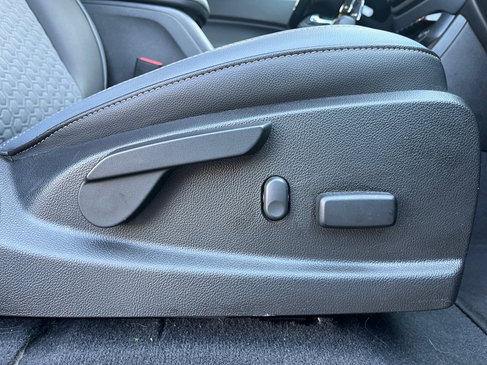 Used 2019 Chevrolet Colorado Z71 AWD/4WD image 27
