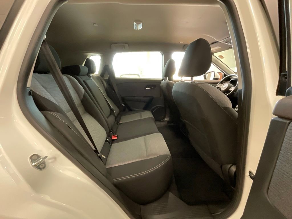 Used 2023 Nissan Rogue SV AWD/4WD image 21