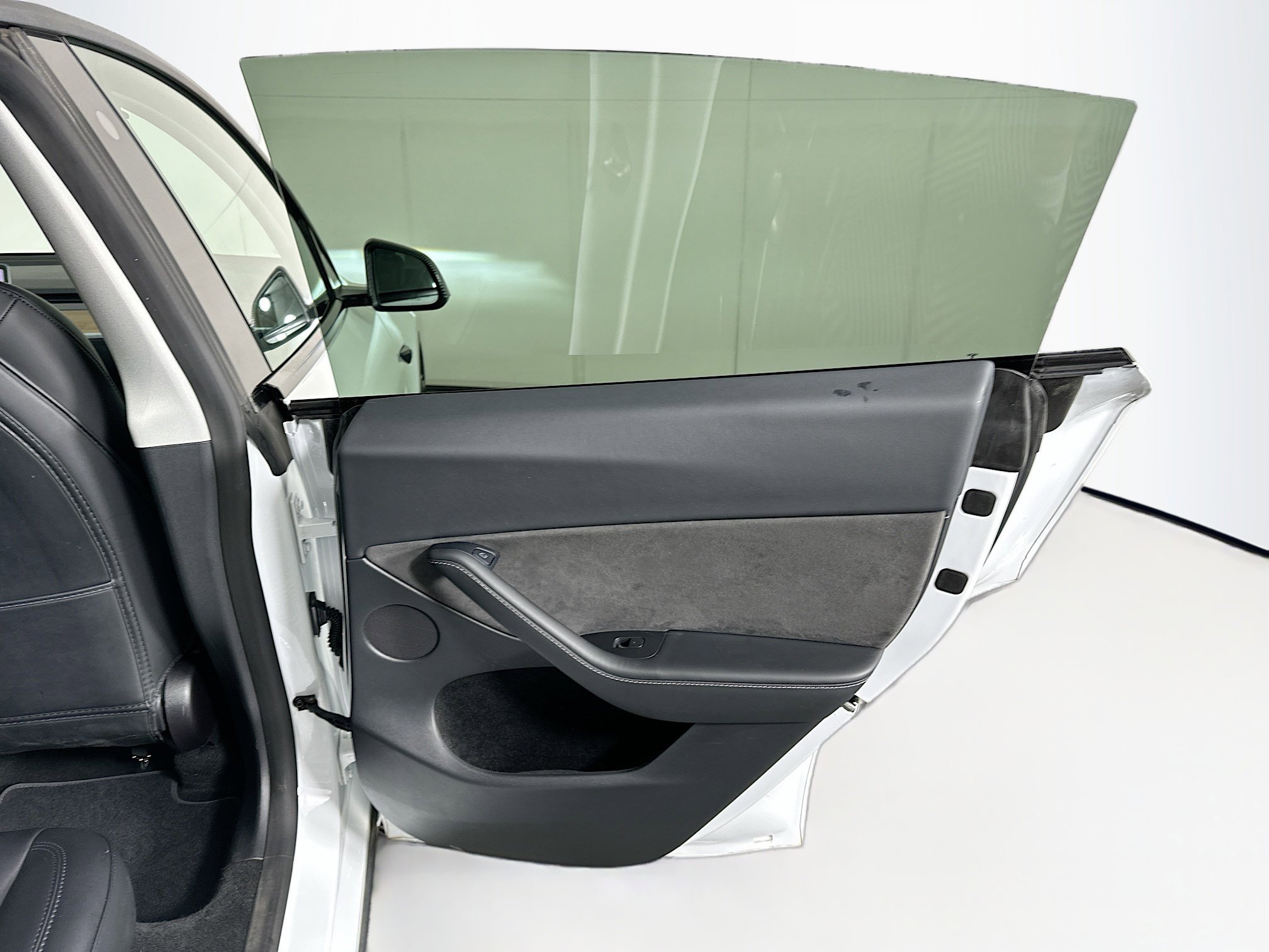 Used 2023 Tesla Model Y Performance image 28