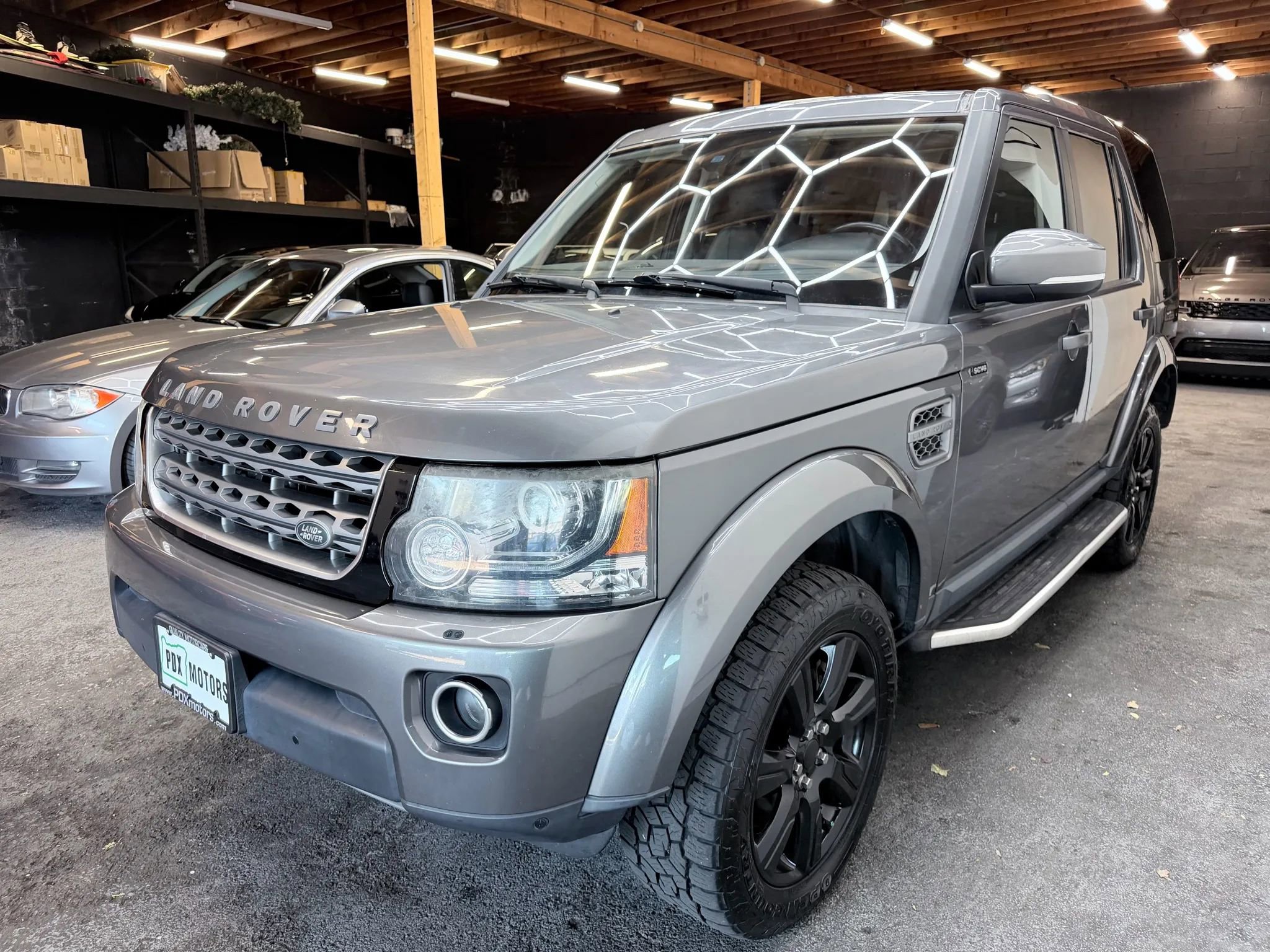 Used 2016 Land Rover LR4 HSE image 4