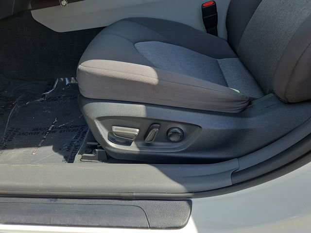 Used 2022 Toyota Camry LE image 17