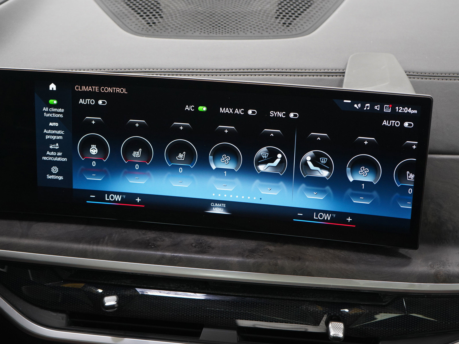 Used 2023 BMW X7 xDrive40i w/ Premium Package image 16