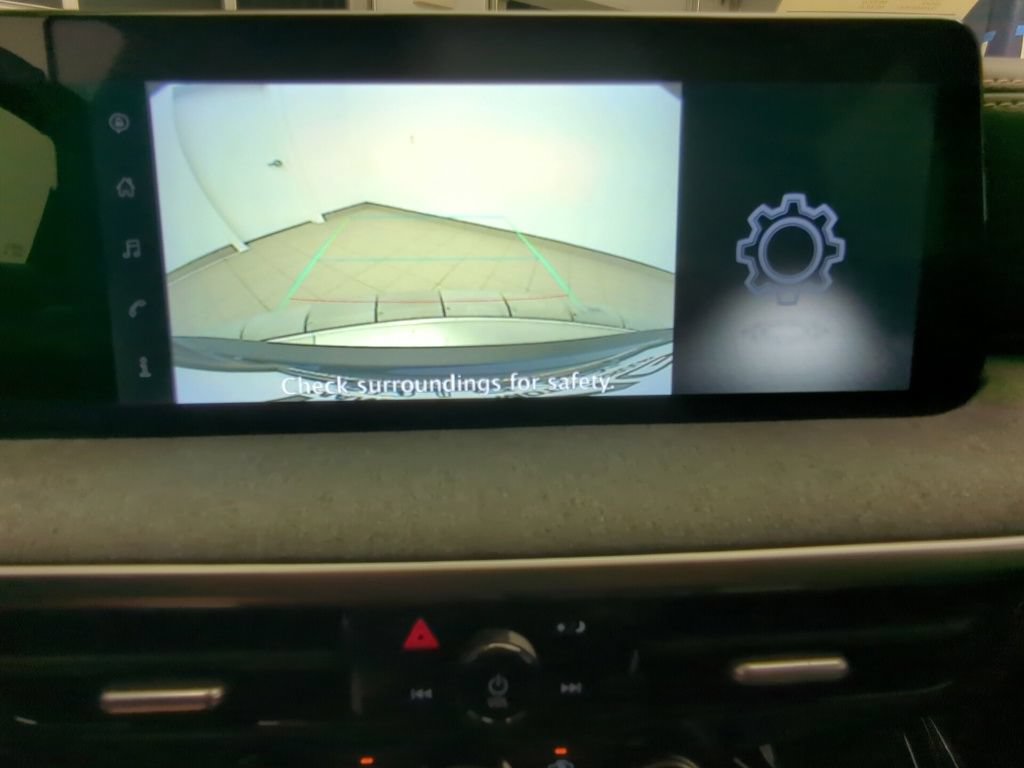 Certified 2025 Nissan Kicks SV FWD image 19