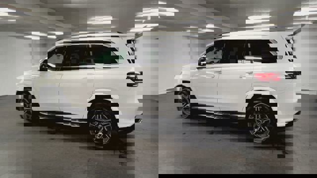 Used 2023 Mercedes-Benz GLS 450 4MATIC image 6