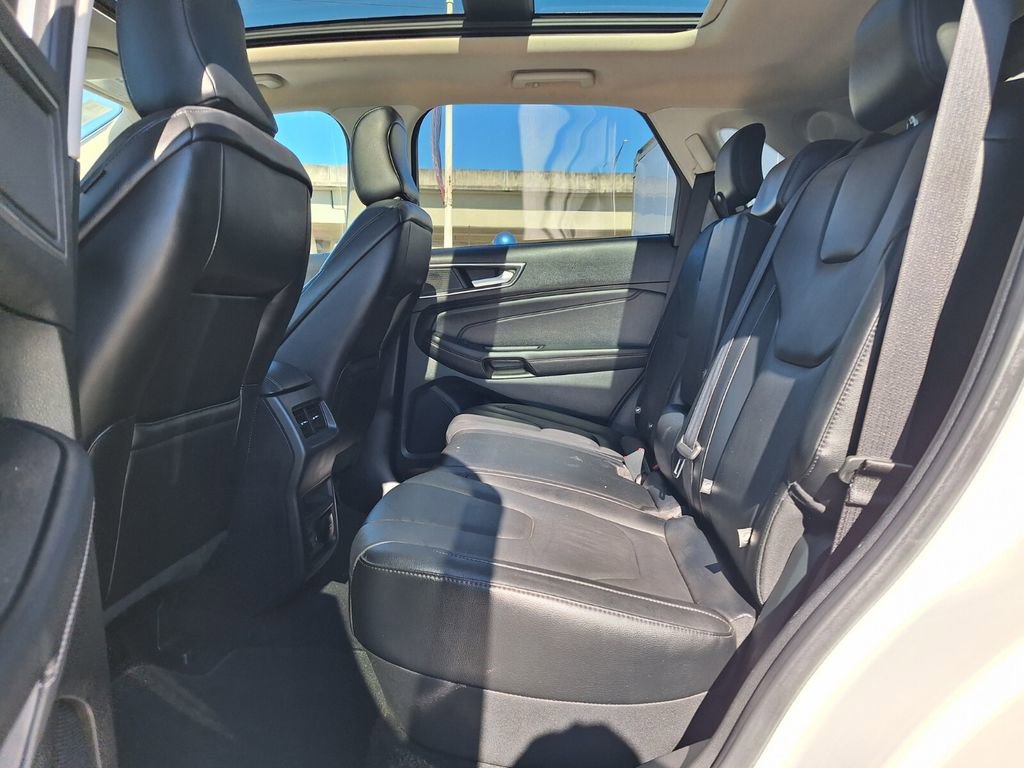 Used 2022 Ford Edge Titanium w/ Class II Trailer Tow Package image 11