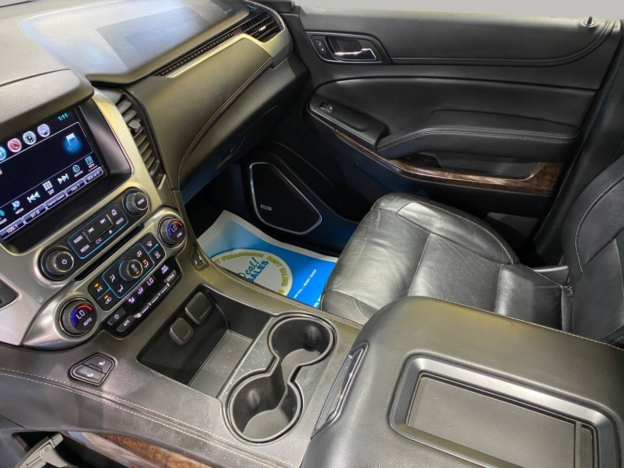 Used 2020 Chevrolet Suburban LT w/ RST Edition AWD/4WD image 21