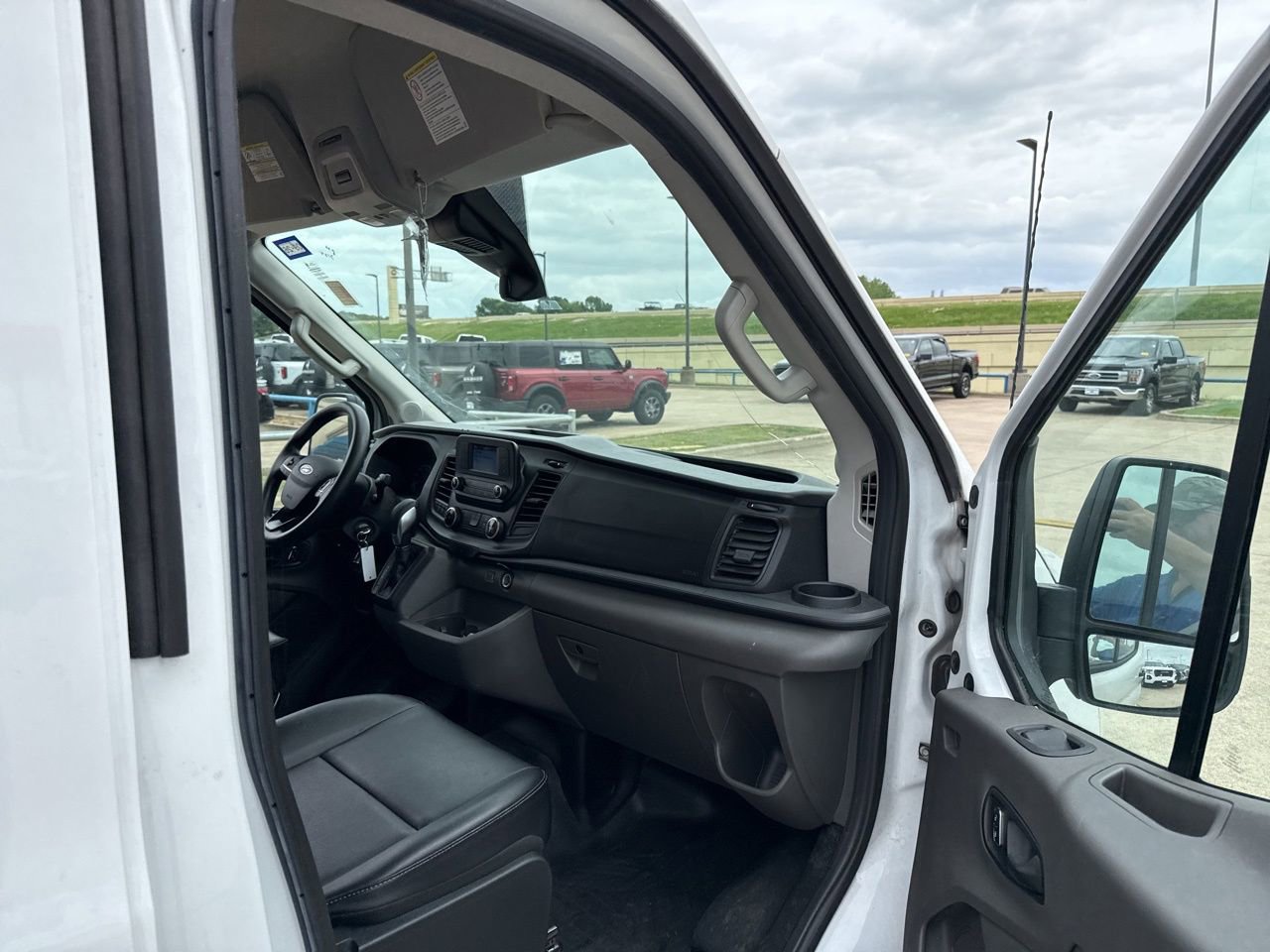 Used 2023 Ford Transit 250 Medium Roof image 13