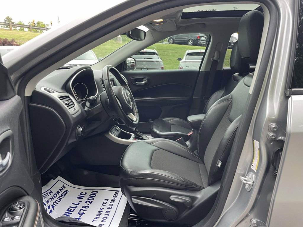 Used 2020 Jeep Compass Latitude FWD image 16