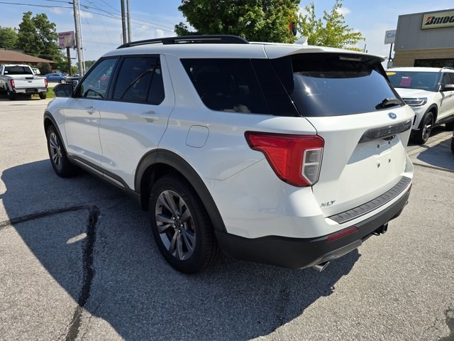 Used 2022 Ford Explorer XLT w/ Equipment Group 202A image 5