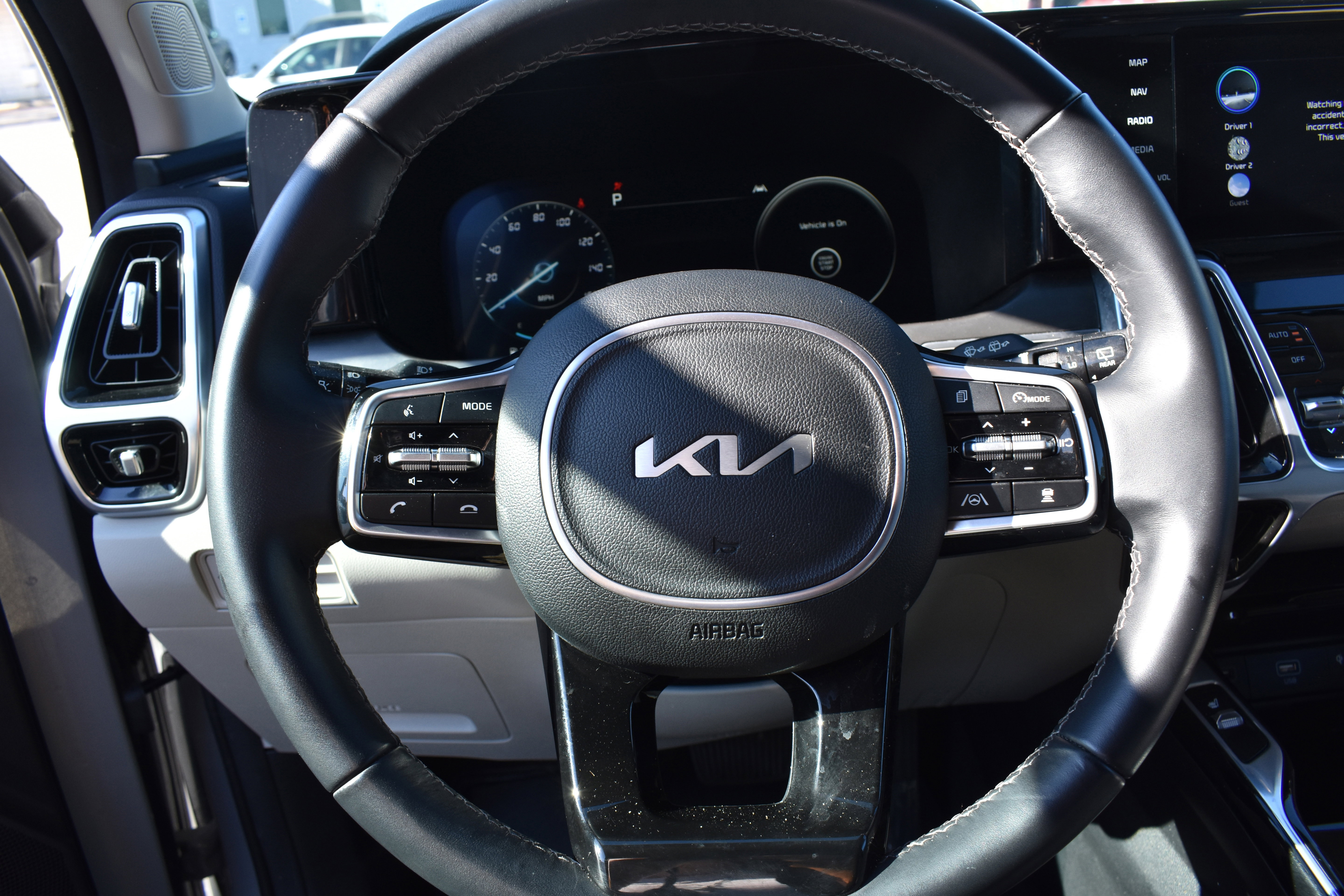 Used 2023 Kia Sorento SX image 13