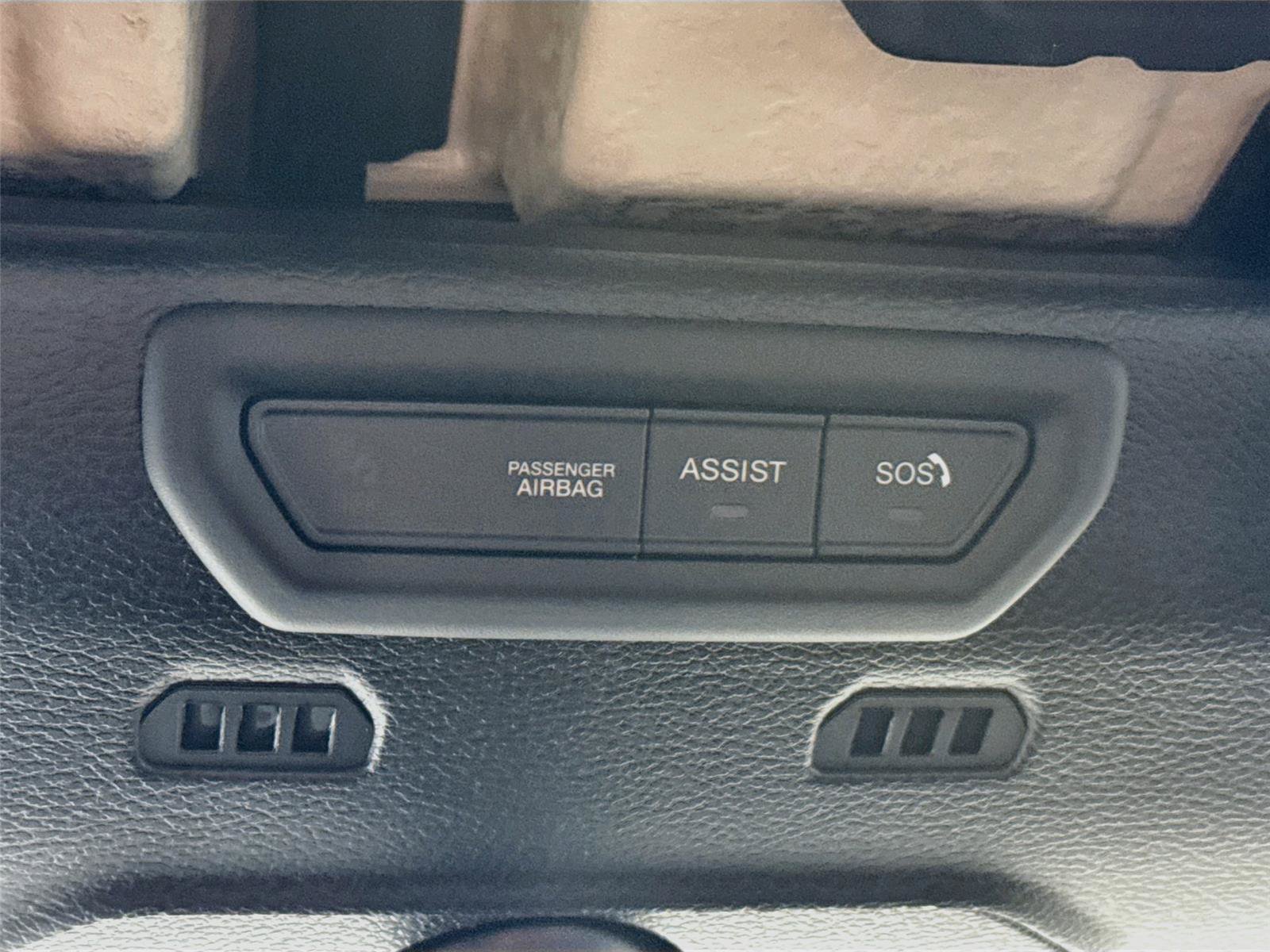 Used 2023 Jeep Gladiator Mojave w/ Cold Weather Group AWD/4WD image 6