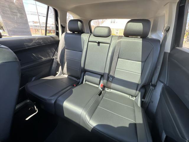 Used 2018 Volkswagen Tiguan SE w/ Panoramic Sunroof Package AWD/4WD image 22