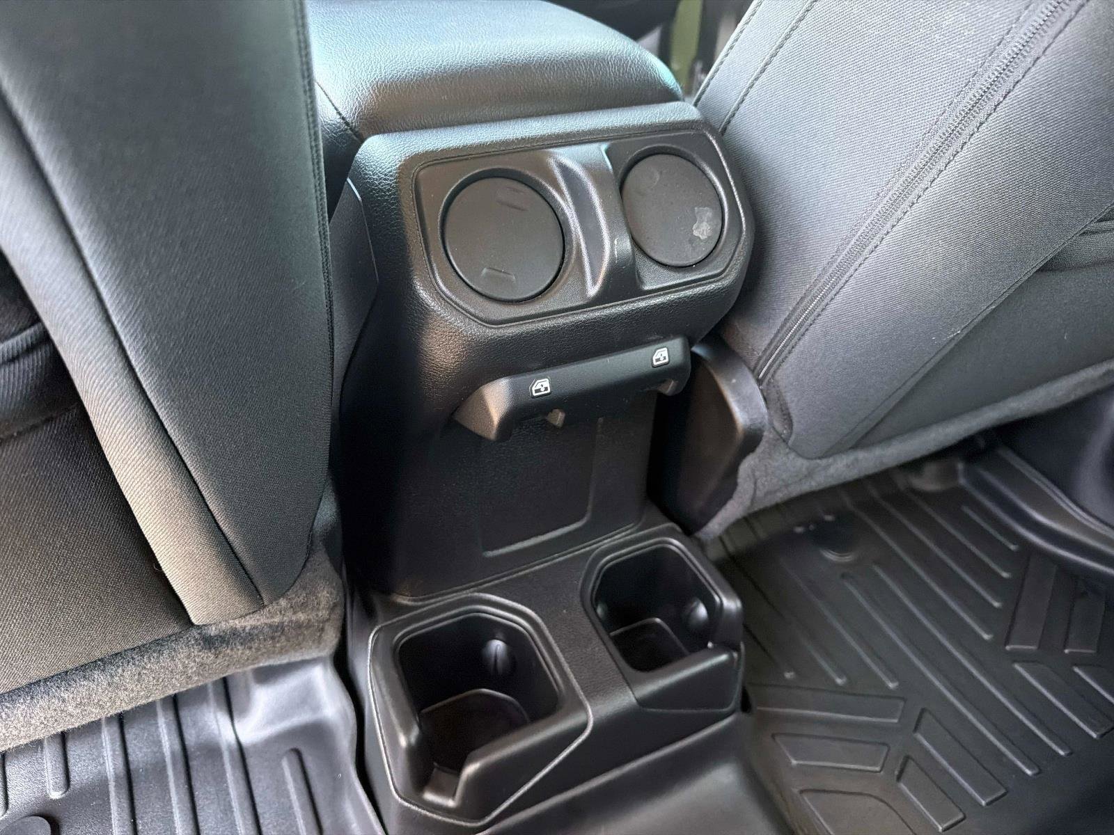 Used 2022 Jeep Wrangler Unlimited Sport AWD/4WD image 16