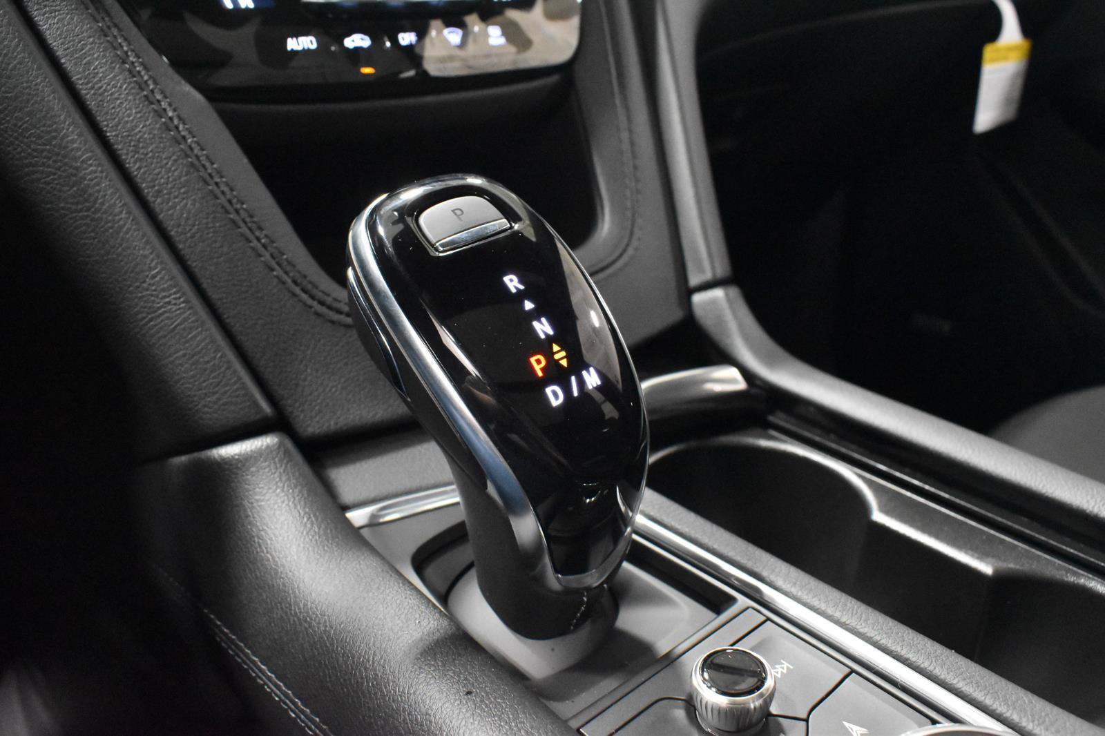 Used 2025 Cadillac XT5 Premium Luxury w/ LPO, Floor Liner Package FWD image 14