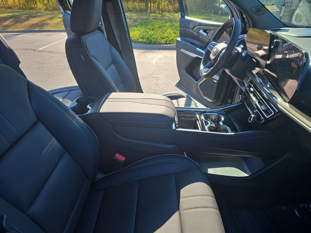 New 2026 Chevrolet Traverse High Country image 10