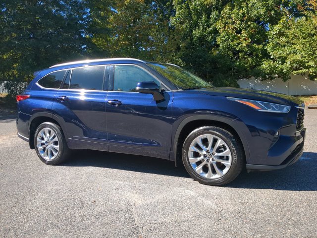 Used 2020 Toyota Highlander Limited AWD/4WD image 2