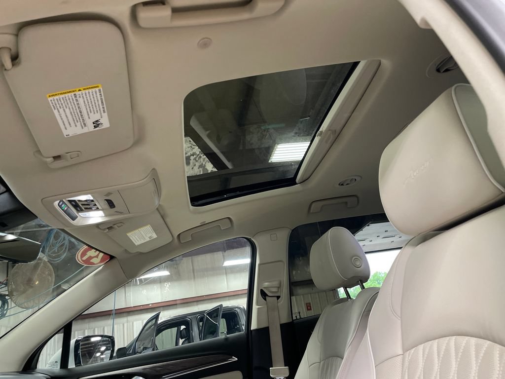 Used 2024 Buick Enclave Avenir w/ Avenir Technology Package AWD/4WD image 13