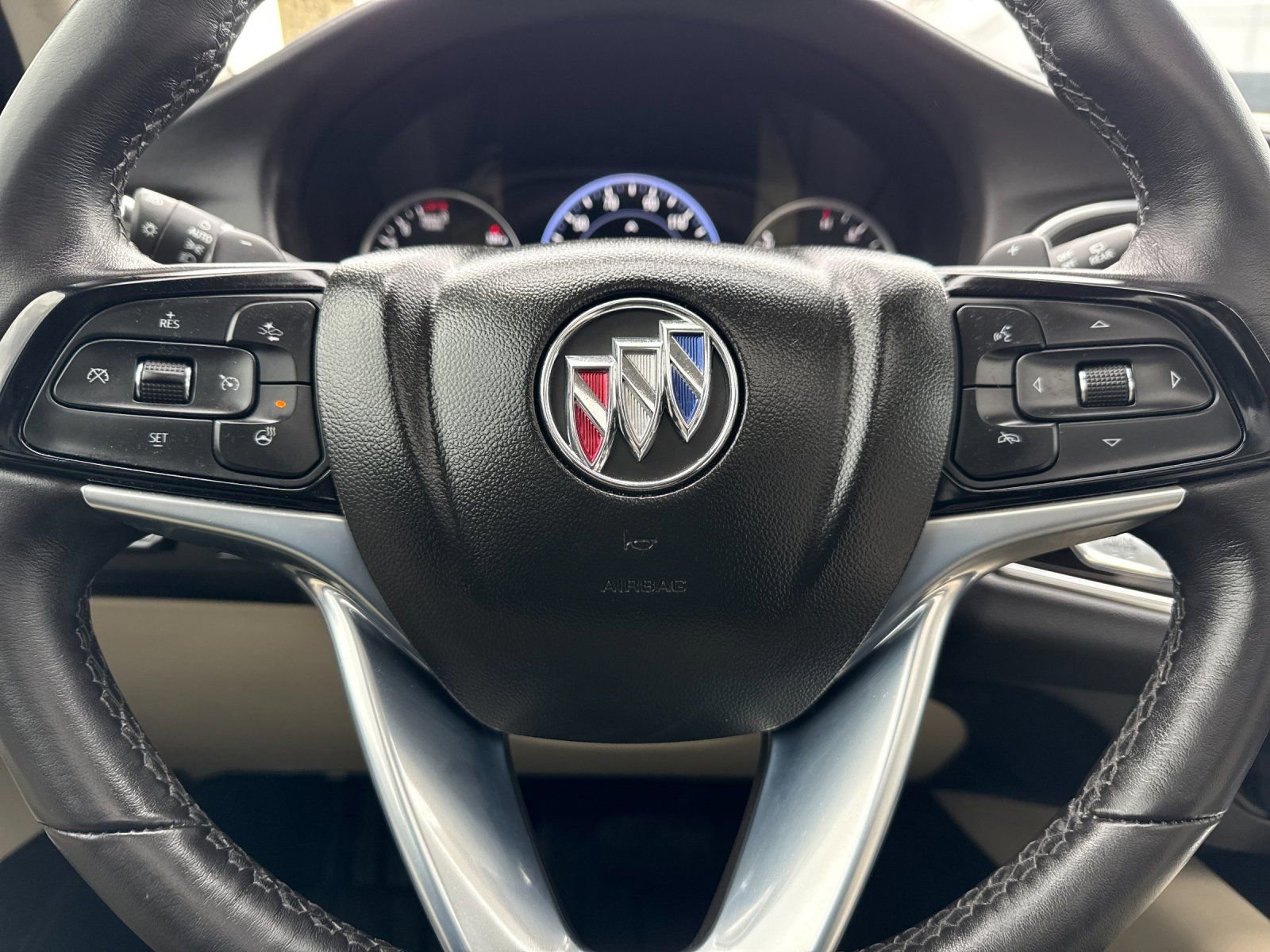 Used 2023 Buick Enclave Avenir w/ Avenir Technology Package image 25