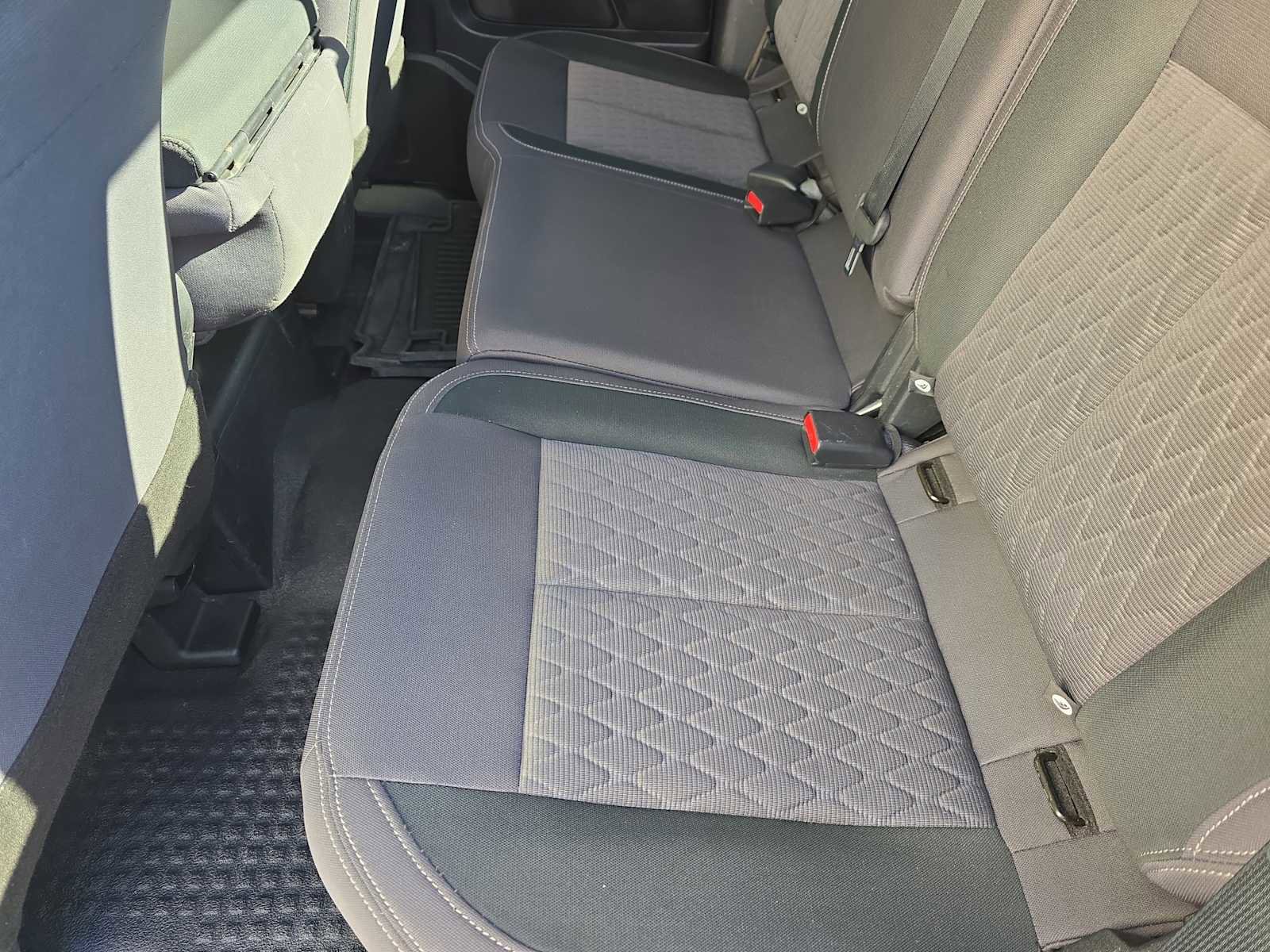 Used 2022 Nissan Titan S image 12