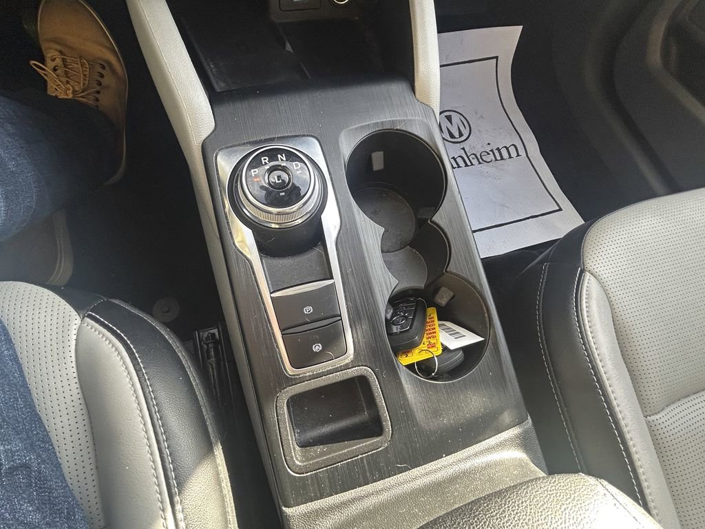 Used 2023 Ford Escape Platinum image 19