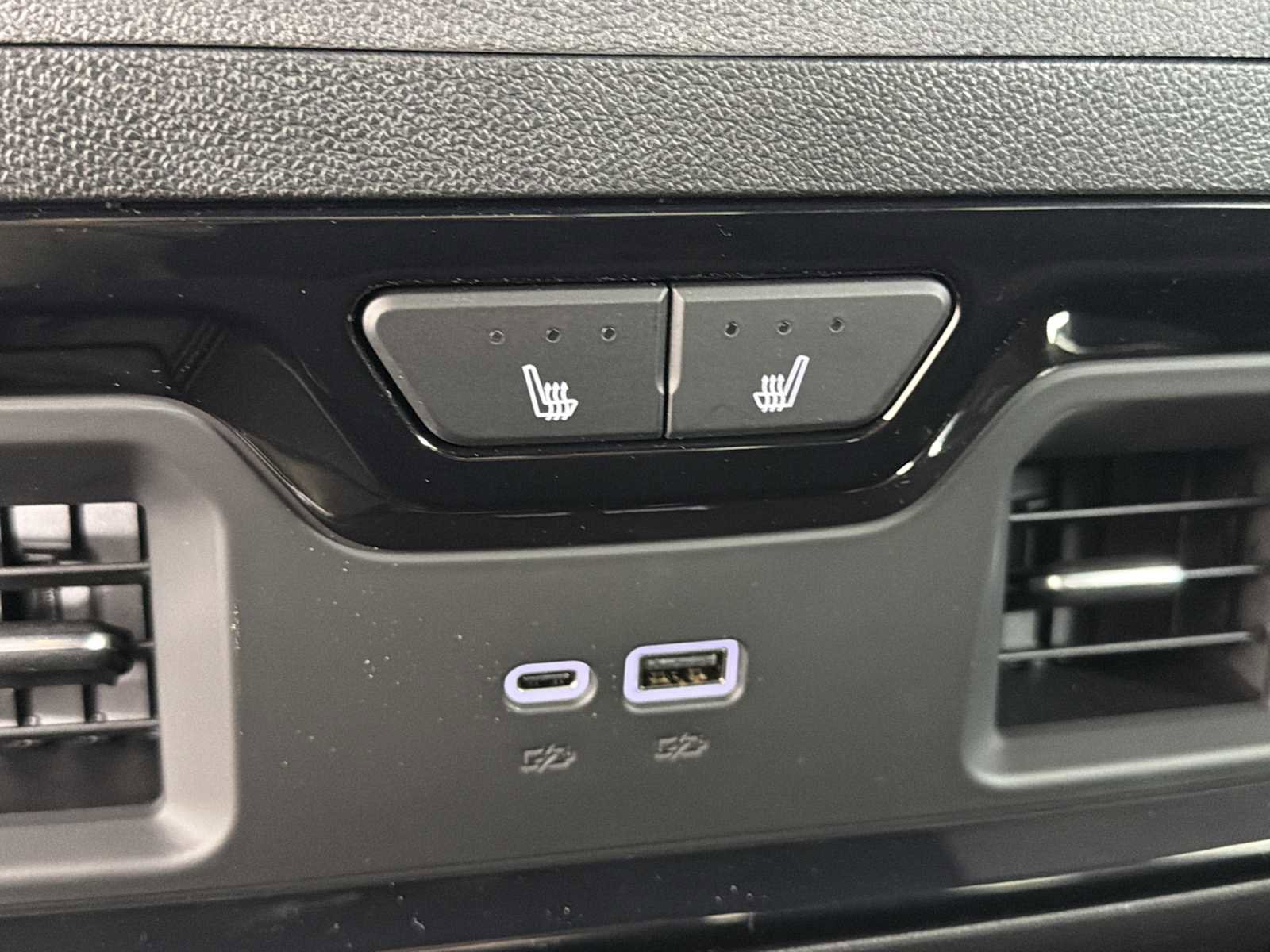 New 2026 GMC Sierra 1500 AT4 w/ AT4 Premium Package AWD/4WD image 40