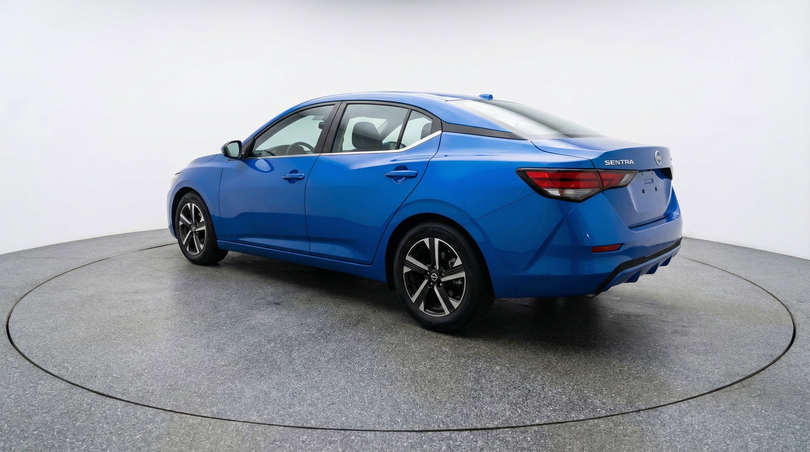 Used 2025 Nissan Sentra SV FWD image 6