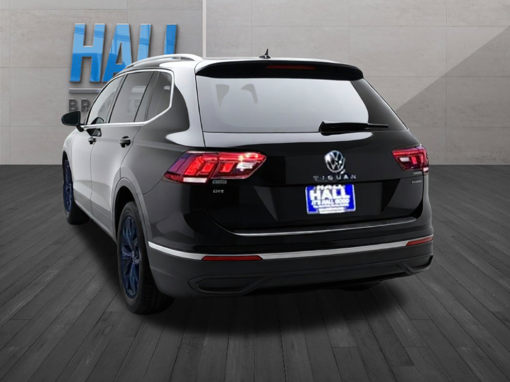 Certified 2024 Volkswagen Tiguan SE AWD/4WD image 5
