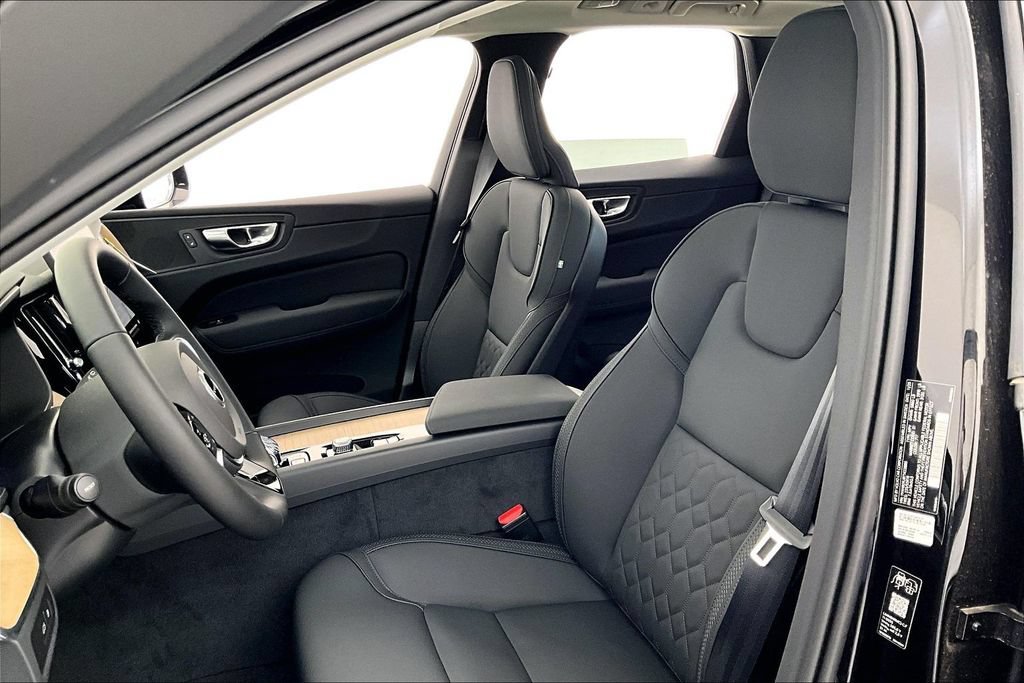 New 2026 Volvo XC60 T8 Core w/ Climate Package AWD/4WD image 33