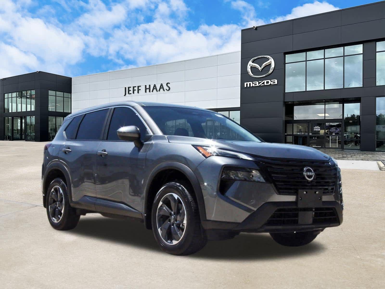 Used 2026 Nissan Rogue SV FWD image 4