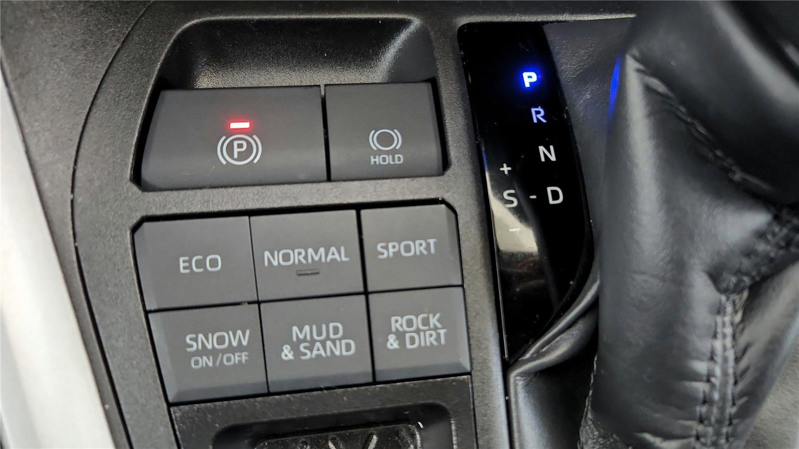 Certified 2023 Toyota RAV4 XLE Premium image 30