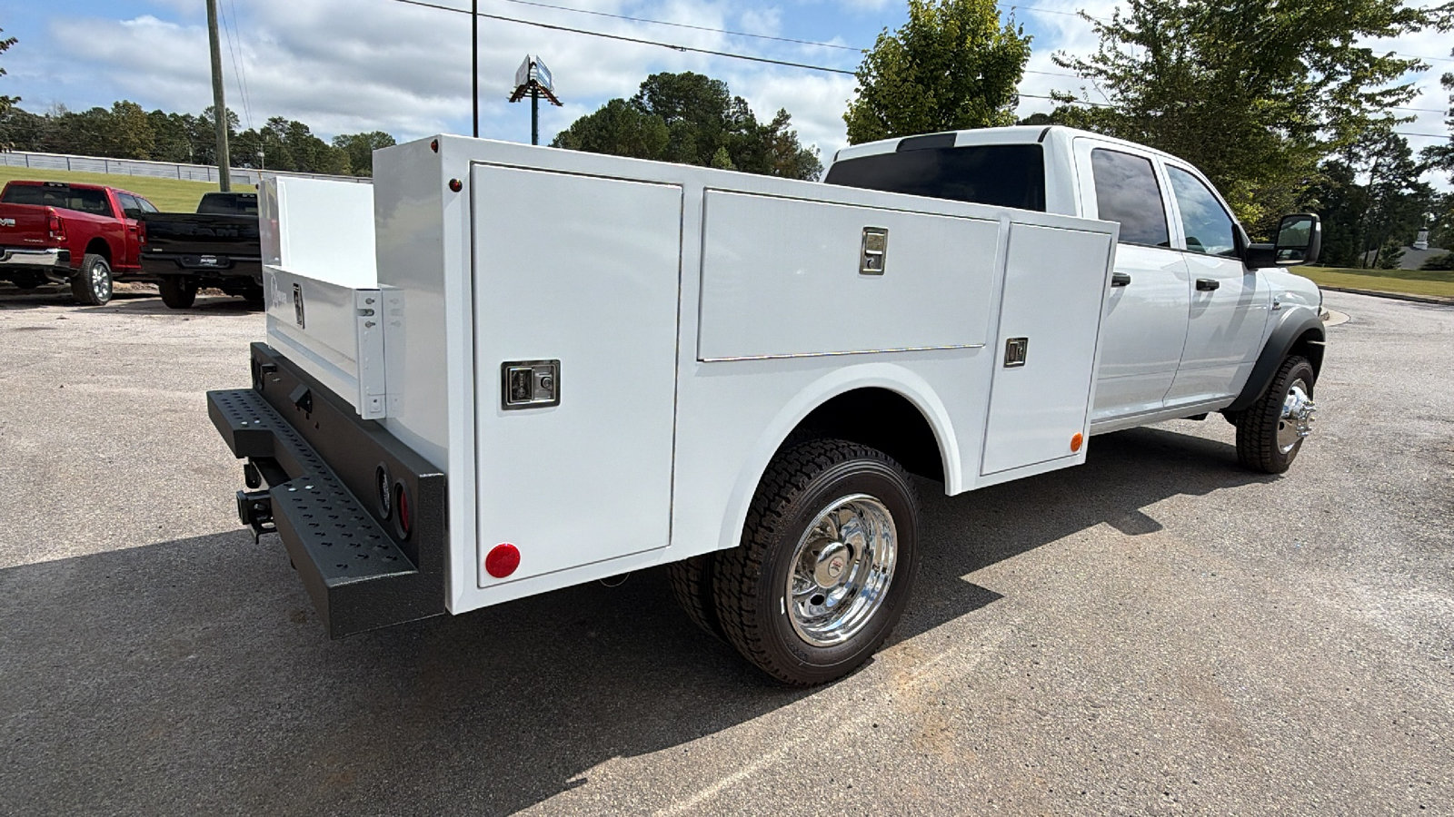 New 2026 RAM 5500 Tradesman AWD/4WD image 8