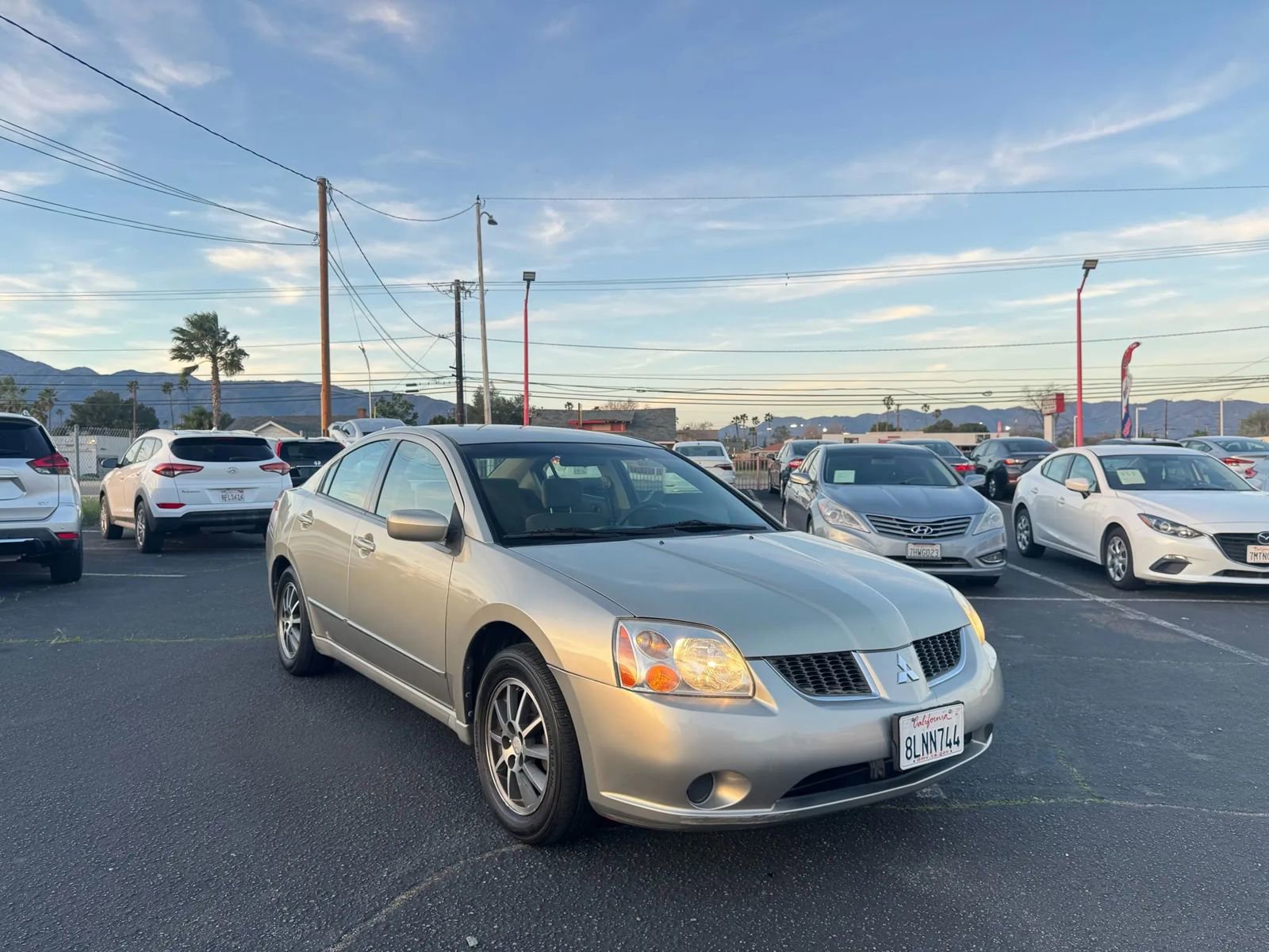 Used 2005 Mitsubishi Galant ES image 12