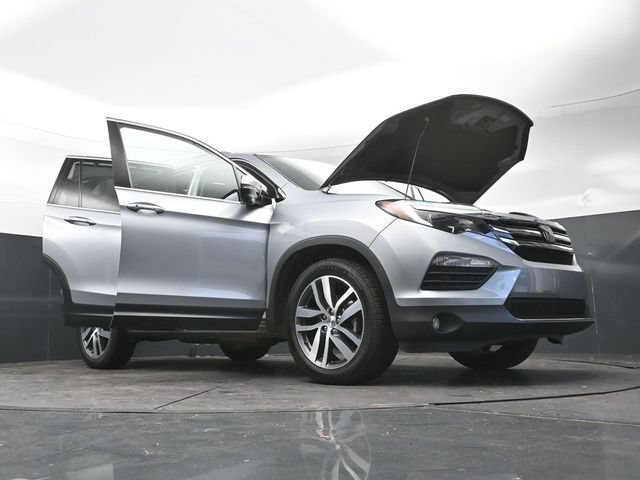 Used 2018 Honda Pilot Touring image 38