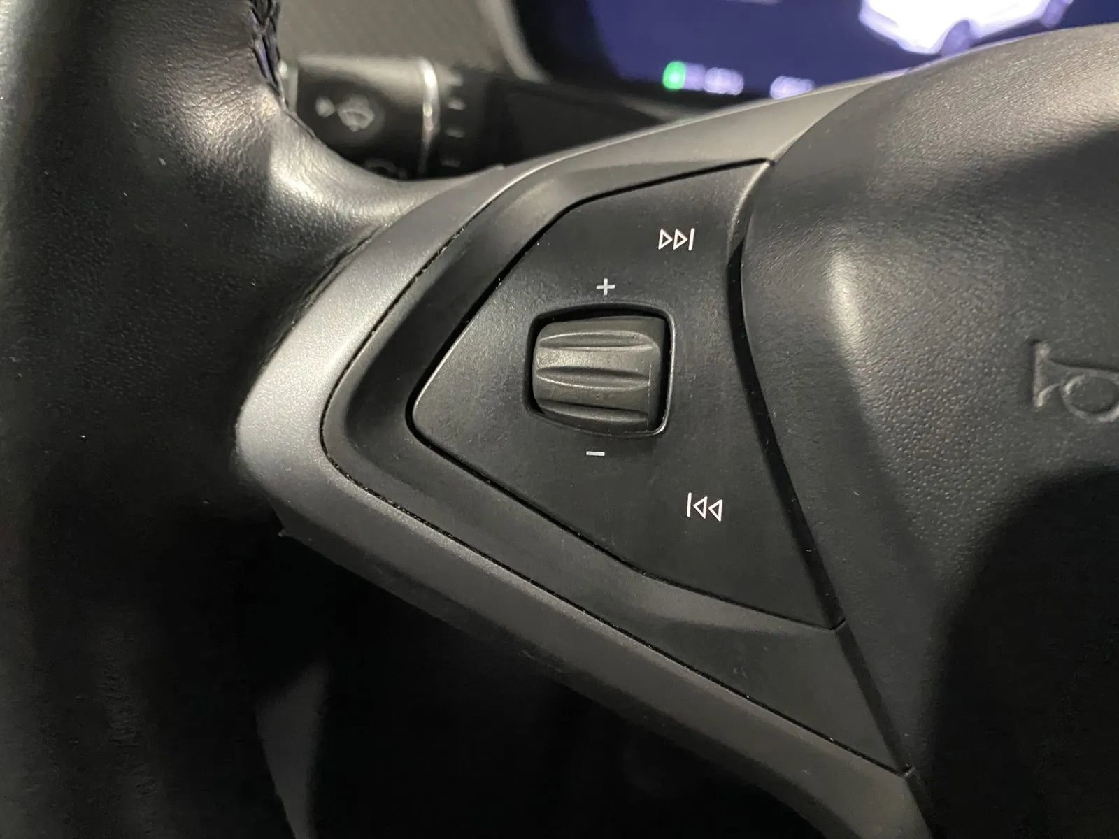 Used 2018 Tesla Model X 75D image 18